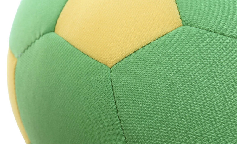 Peluche Pelota más al detalle / Nadie sin regalo
