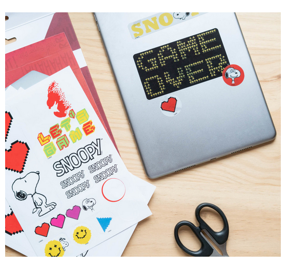 Gadget Decals Snoopy ejemplo / Nadie sin regalo