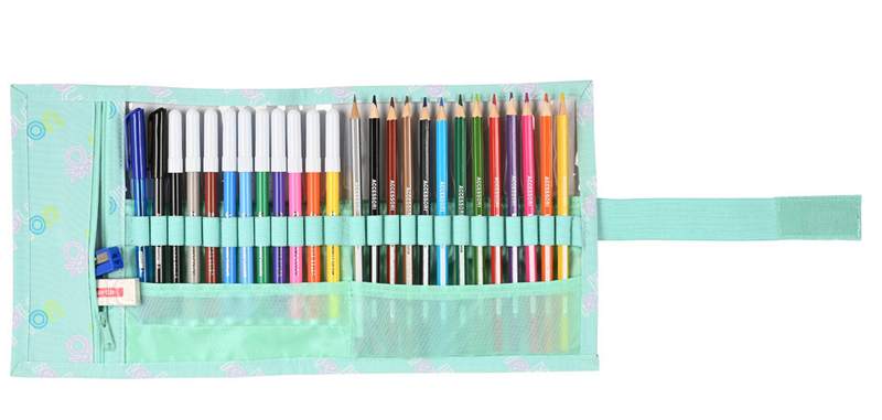 Plumier enrollable Benetton 27 piezas world interior / Nadie sin regalo
