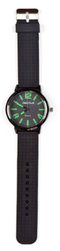 Reloj negro detalles en verde / Nadie sin regalo