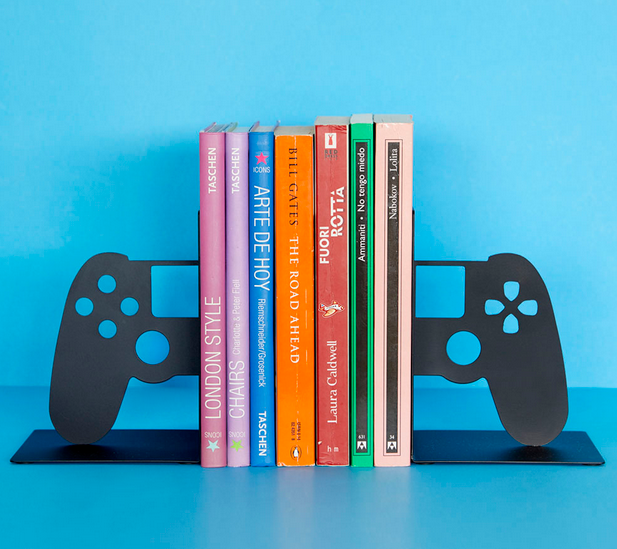 Soporte de videojuegos de metal en negro ejemplo libros / Nadie sin regalo